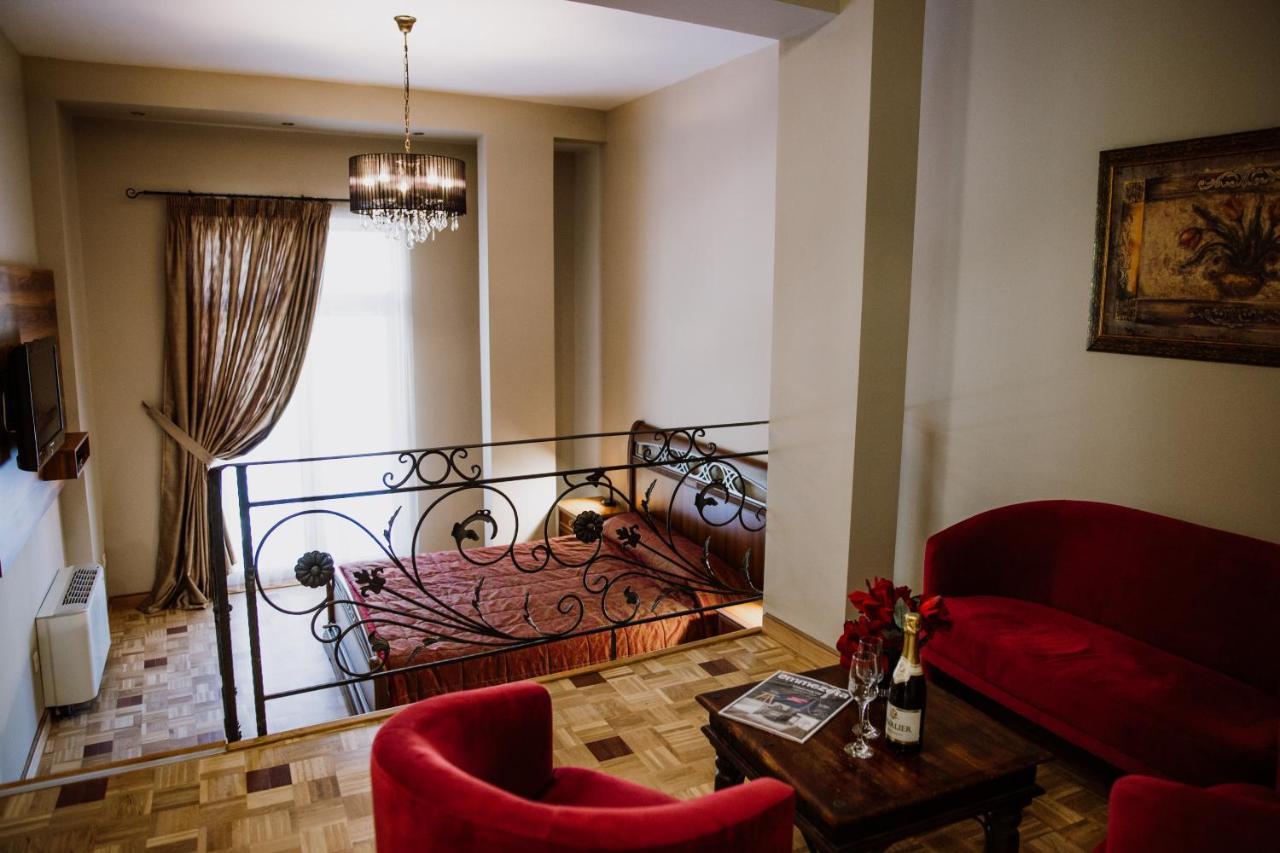 Bela Kuka Hotel Битола Экстерьер фото