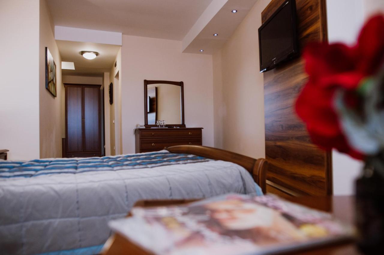 Bela Kuka Hotel Битола Экстерьер фото