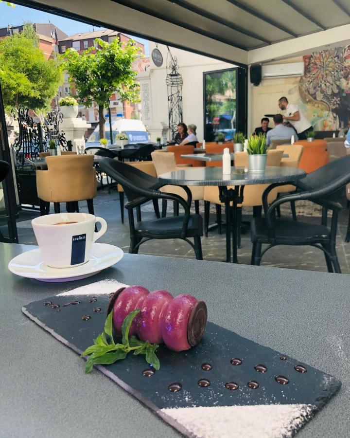 Bela Kuka Hotel Битола Экстерьер фото